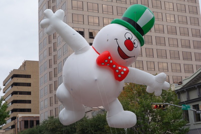 Snowman shape helium parade balloon 